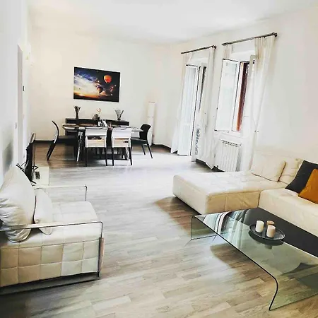 Διαμέρισμα Pantheon View