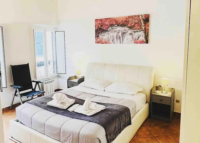 Pantheon View Apartment *